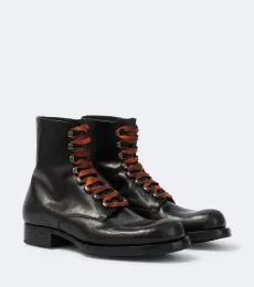 Bottes à lacets en cuir Bottes à lacets en cuir