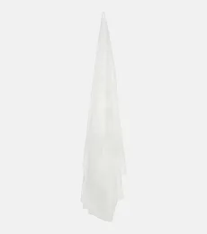 Bridal Absence Of Roses tulle veil Bridal Absence Of Roses tulle veil