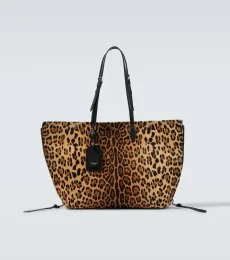 Cabas Atene en cuir façon poulain à motif léopard Cabas Atene en cuir façon poulain à motif léopard