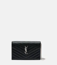 Cartera Cassandre de piel matelassé con cadena Cartera Cassandre de piel matelassé con cadena