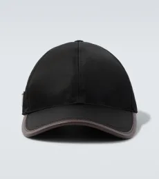 Casquette Prada Speedrock en Re-Nylon Casquette Prada Speedrock en Re-Nylon