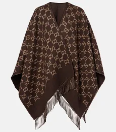 Chal de lana con GG en jacquard Chal de lana con GG en jacquard