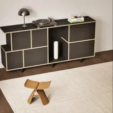 Chest Of Drawers in Black with Backpanels and Plinth Chest Of Drawers in Black with Backpanels and Plinth