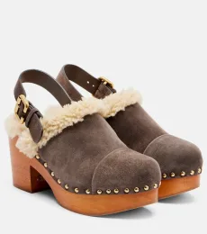 Chloà Jeannette shearling-trimmed suede wedge clogs Chloà Jeannette shearling-trimmed suede wedge clogs