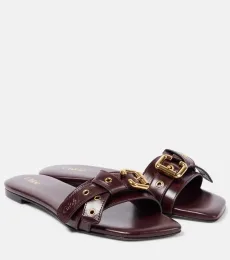 Chloé Mules Mae en cuir à ornements Chloé Mules Mae en cuir à ornements