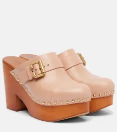 Chloé Zuecos Jeannette 80 de piel con tachuelas Chloé Zuecos Jeannette 80 de piel con tachuelas