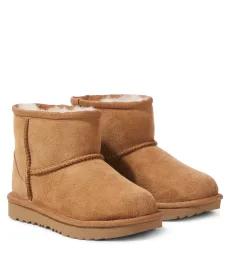 Classic Mini II shearling-lined suede boots Classic Mini II shearling-lined suede boots