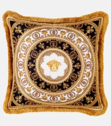 Cojín I Love Baroque estampado con flecos Cojín I Love Baroque estampado con flecos