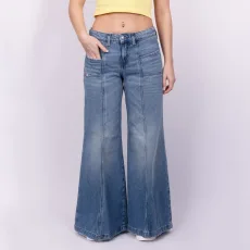 D-AKII Flare Jeans