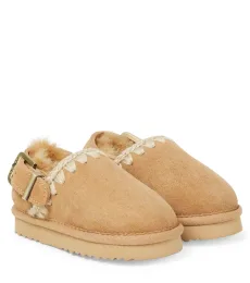Embroidered shearling-lined suede clogs