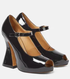 Escarpins Mary Jane en cuir verni Escarpins Mary Jane en cuir verni