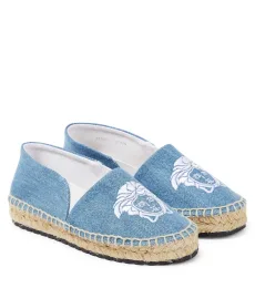 Espadrilles Medusa brodées en denim