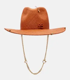Fedora en paille à détail chaîne Fedora en paille à détail chaîne