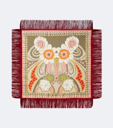 Foulard en soie à imprimé et franges Foulard en soie à imprimé et franges