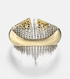 Golden Strada 18kt gold cuff bracelet with diamonds Golden Strada 18kt gold cuff bracelet with diamonds