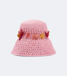 Gorro de pescador de croché con apliques Gorro de pescador de croché con apliques