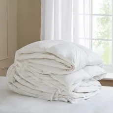 Hungarian Goose Down Duvet, Super King - 4.5 tog (Summer warmth) Hungarian Goose Down Duvet, Super King - 4.5 tog (Summer warmth)