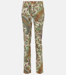 Jeans slim de tiro medio con paisley Jeans slim de tiro medio con paisley