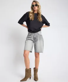 Le Cats Mid Waist Wide Leg Boyfriend Studded Denim Shorts Denim Shorts - Le Cats Soft Grey Size 28 One Teaspoon Le Cats Mid Waist Wide Leg Boyfriend Studded Denim Shorts Denim Shorts - Le Cats Soft Grey Size 28 One Teaspoon