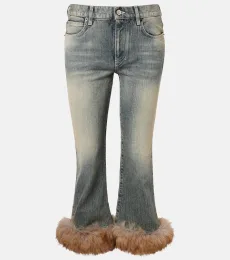 Low-rise capri jeans