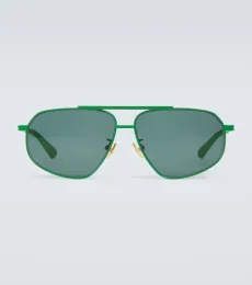 Metal-frame aviator sunglasses