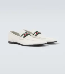 Mocasines Como de piel con Horsebit y Web Mocasines Como de piel con Horsebit y Web