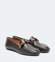 Mocasines de piel adornados Mocasines de piel adornados