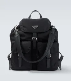 Mochila de Re-Nylon con piel Mochila de Re-Nylon con piel