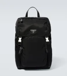 Mochila de Re-Nylon y piel Saffiano Mochila de Re-Nylon y piel Saffiano