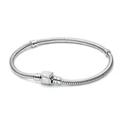 Moments Marvel Logo Clasp Snake Chain Bracelet - 19cm Moments Marvel Logo Clasp Snake Chain Bracelet - 19cm