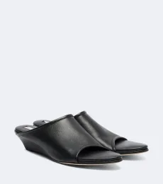 Mules con cuña Stretch de piel Mules con cuña Stretch de piel