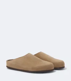 Mules Wearing de ante Mules Wearing de ante