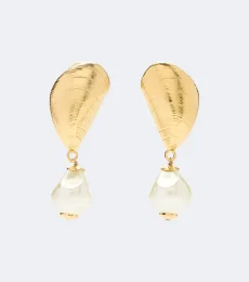 Mussel embellished clip-on drop earrings Mussel embellished clip-on drop earrings