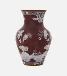 Oriente Italiano Ming porcelain vase Oriente Italiano Ming porcelain vase
