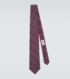 Paisley silk twill jacquard tie Paisley silk twill jacquard tie