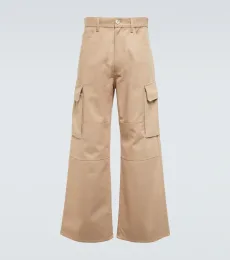 Pantalones cargo en gabardina de algodón Pantalones cargo en gabardina de algodón