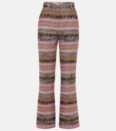 Pantalones flared metalizados en zigzag