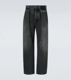 Pleated barrel-leg jeans Pleated barrel-leg jeans