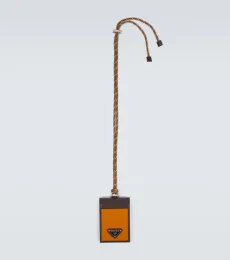 Porte-cartes Prada Speedrock en Re-Nylon avec sangle Porte-cartes Prada Speedrock en Re-Nylon avec sangle