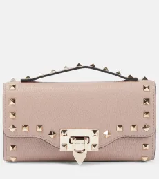 Portefeuille à chaîne Rockstud Mini en cuir Portefeuille à chaîne Rockstud Mini en cuir