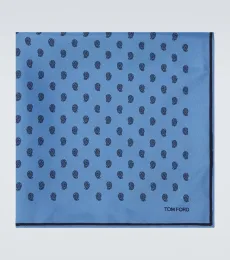 Printed silk twill pocket square Printed silk twill pocket square