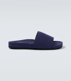 Renato canvas slides Renato canvas slides