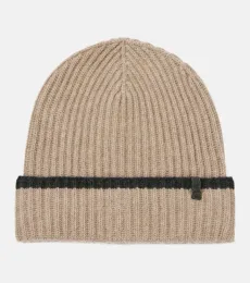 Ribbed-knit cashmere beanie Ribbed-knit cashmere beanie