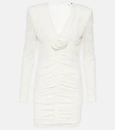 Robe de mariée en dentelle à fleurs