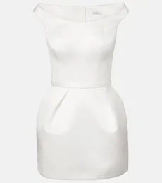 Robe de mariée Senka à encolure bardot Robe de mariée Senka à encolure bardot