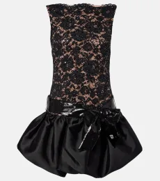 Robe en dentelle et taffetas Robe en dentelle et taffetas
