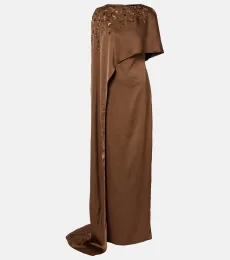 Robe longue à ornements Robe longue à ornements
