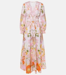 Robe longue en lin à fleurs et ornements Robe longue en lin à fleurs et ornements