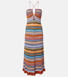 Robe rayée en crochet de coton Robe rayée en crochet de coton