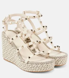 Rockstud Torchon 95 espadrille wedges